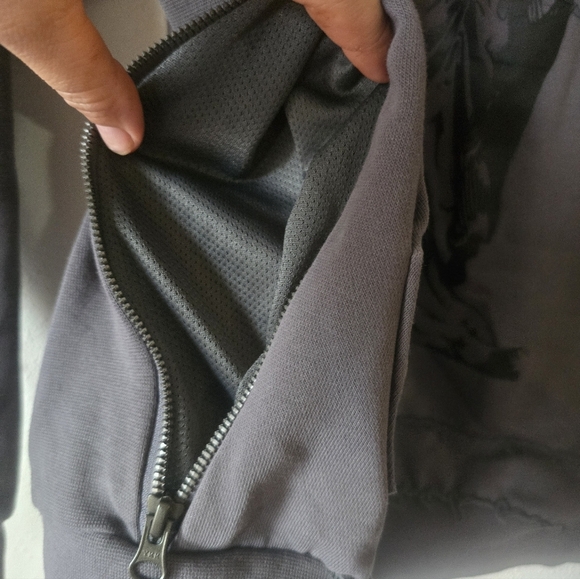 Nike Charcoal Graphic Men's Med Hoodie - Picture 4 of 5